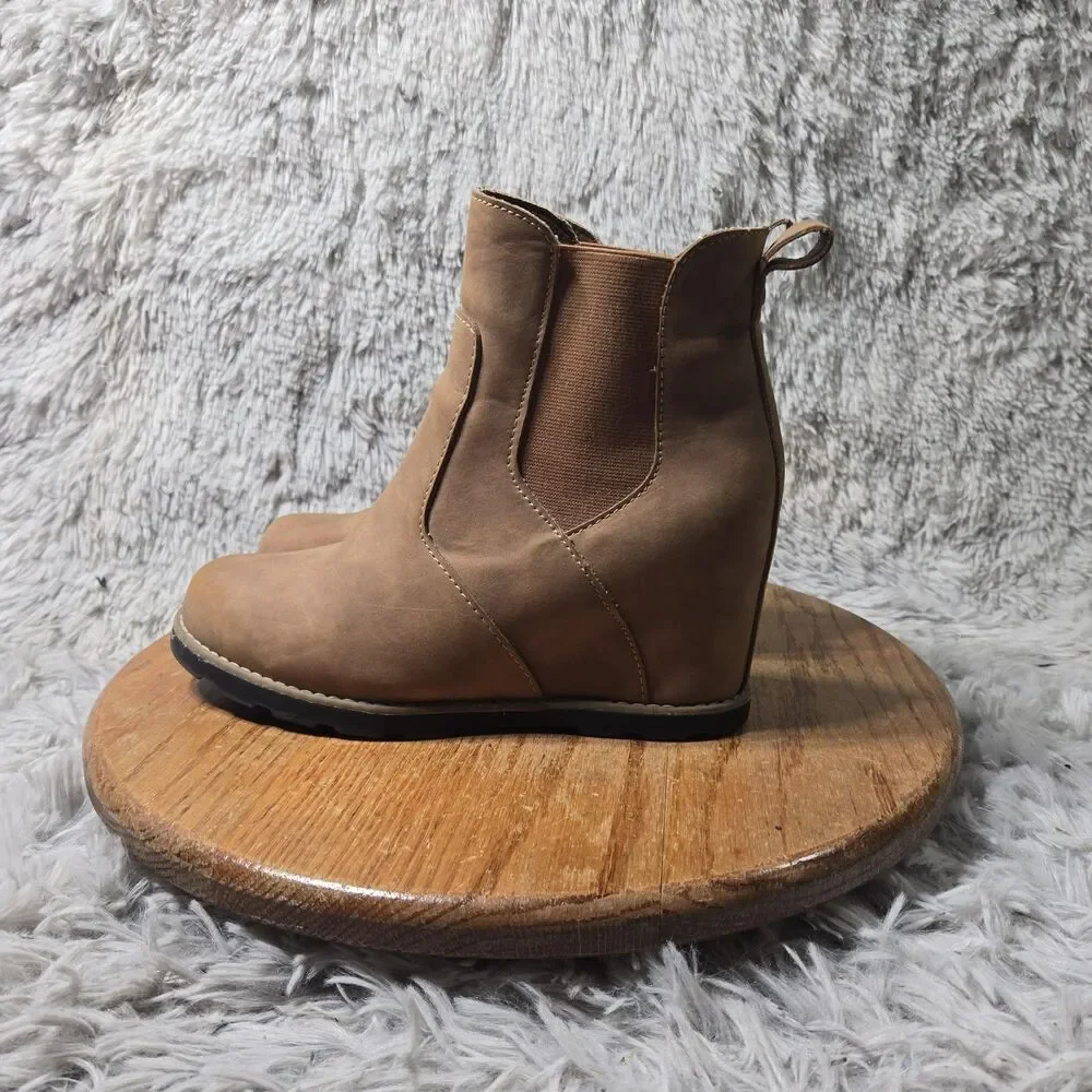 Universal Thread Chelsea Ankle Bootie Brown Boots Womens 9 Amalia Hidden Wedge
